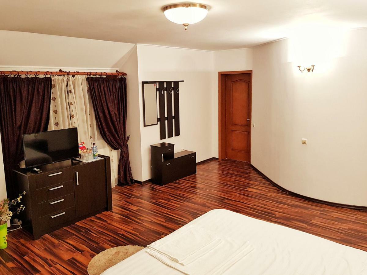 Liz Residence Питешти Экстерьер фото