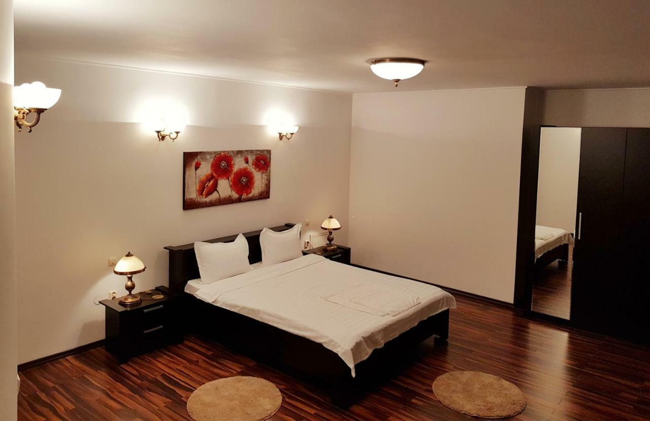 Liz Residence Питешти Экстерьер фото