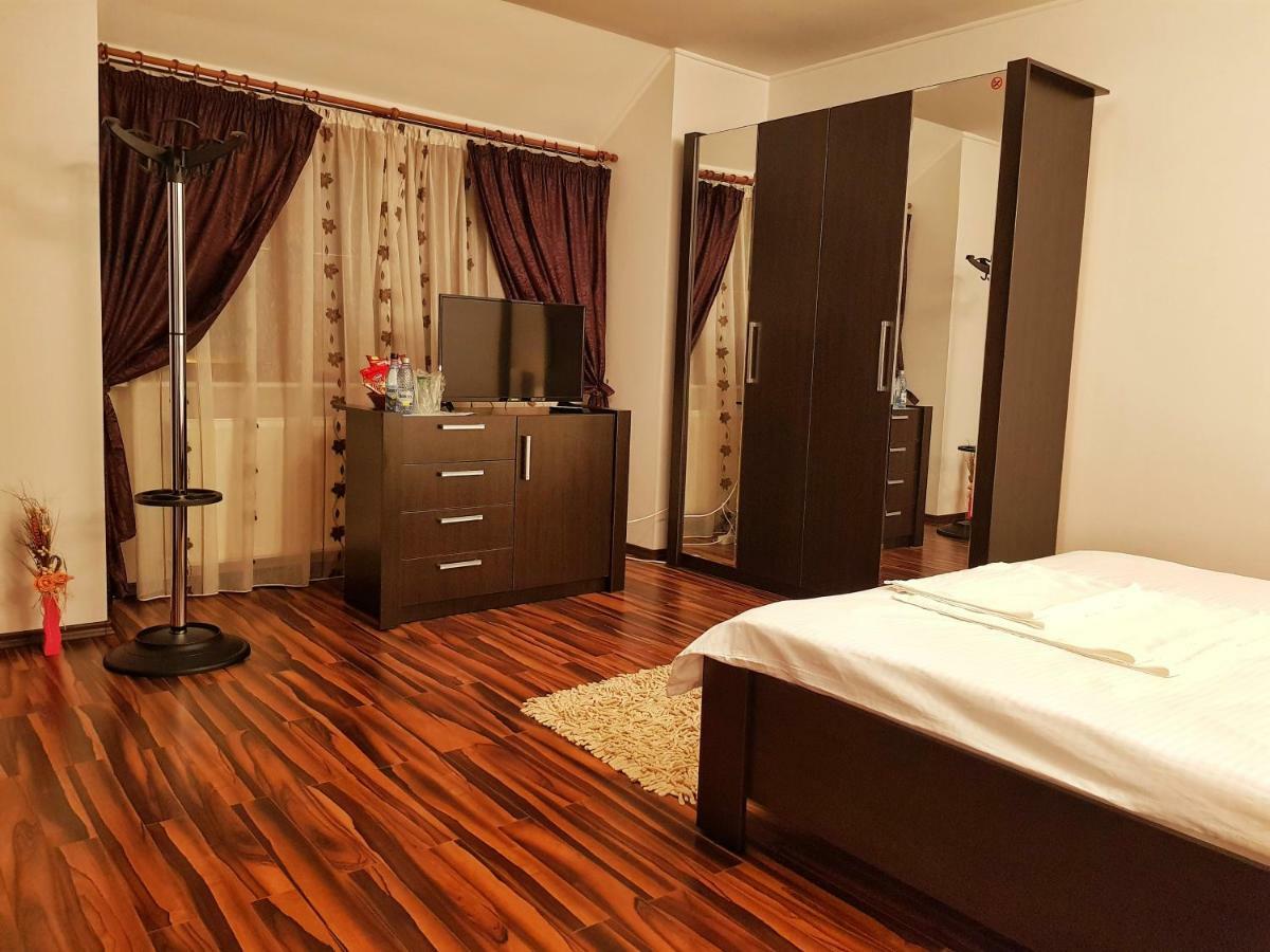 Liz Residence Питешти Экстерьер фото