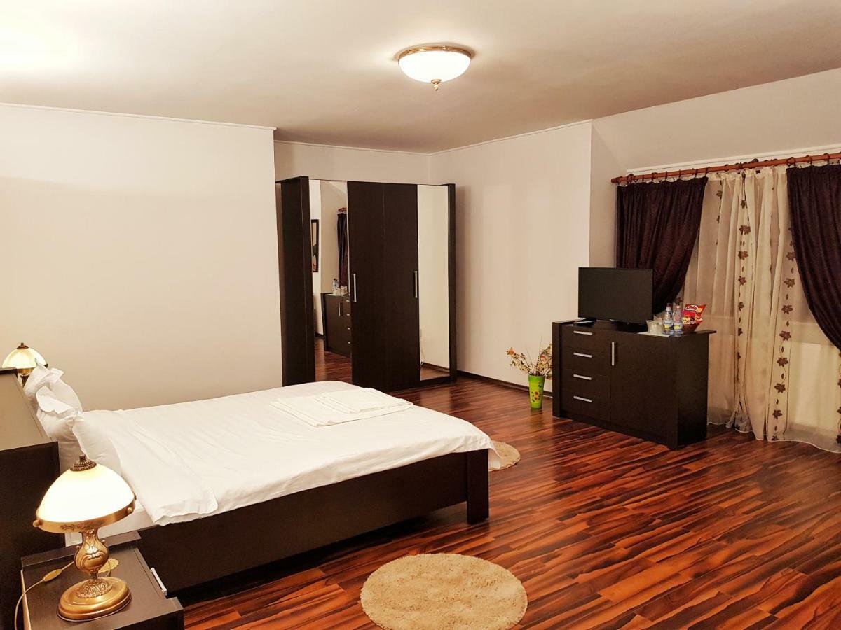 Liz Residence Питешти Экстерьер фото